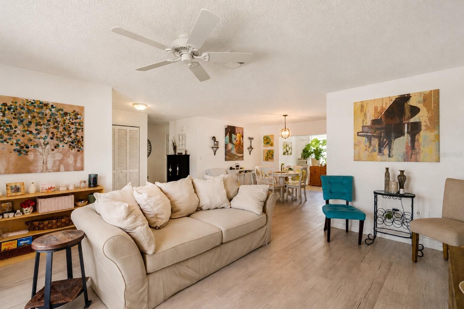 Living Room - 1495 BISHOP RD, SPRING HILL