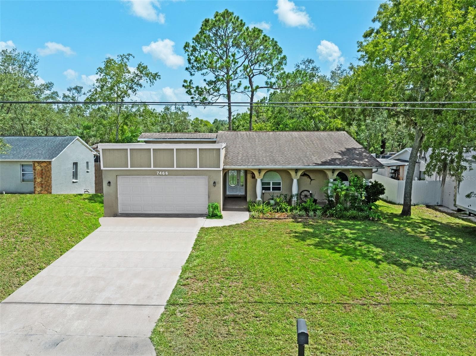 Single Family Residence at 7466 APACHE TRL, SPRING HILL, photo 2 of 50
