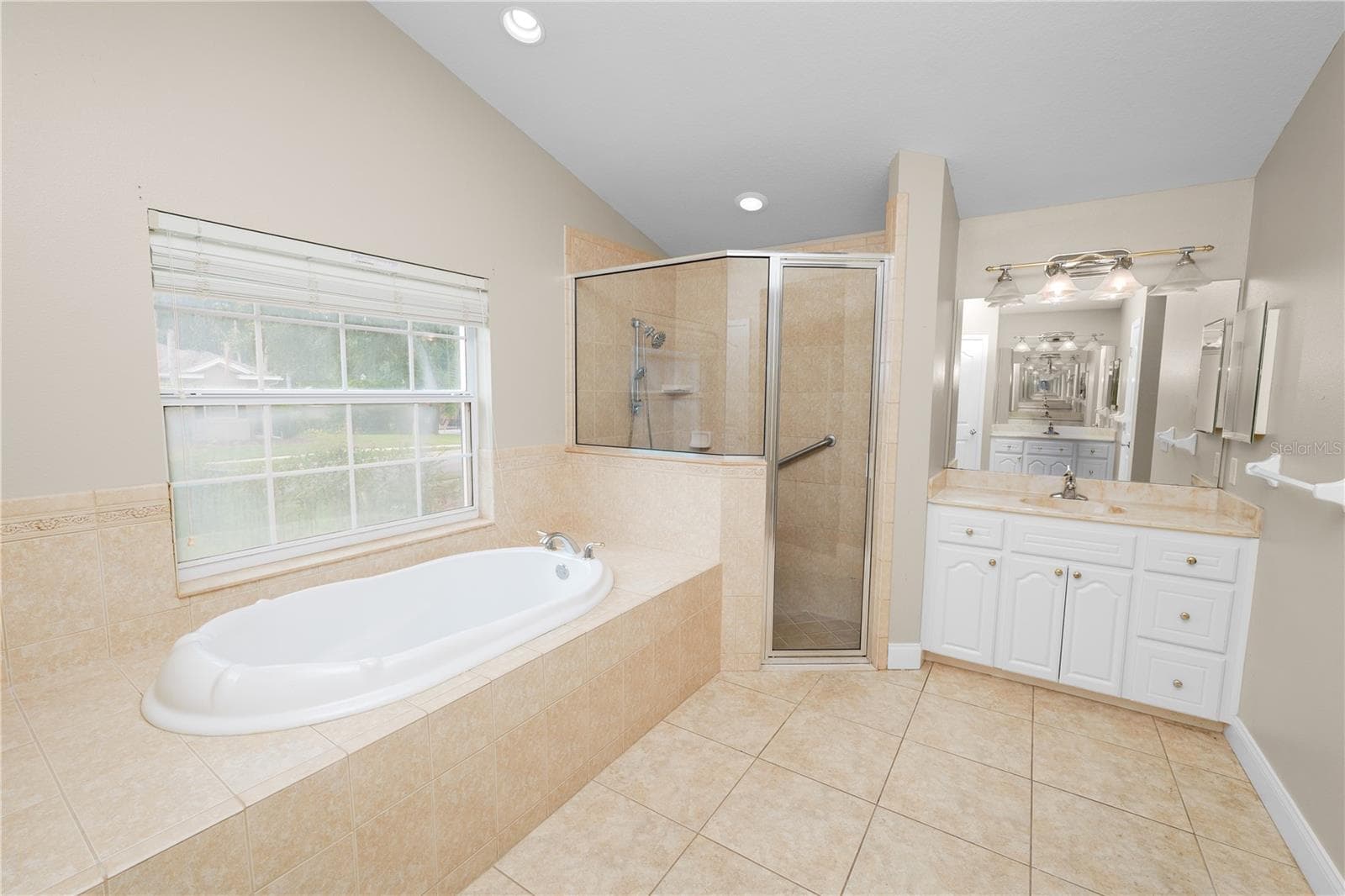 Single Family Residence at 3333 HAWKS RIDGE DR, LAKELAND, photo 35 of 69