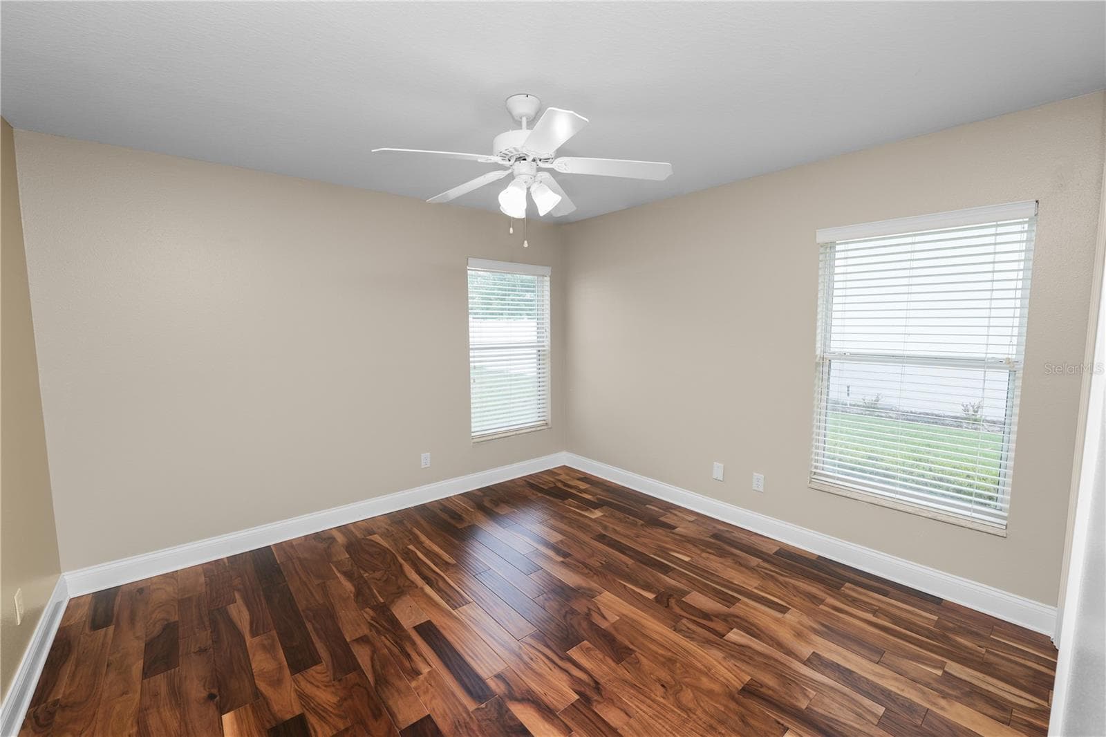 Full secondary bath - 3333 HAWKS RIDGE DR, LAKELAND