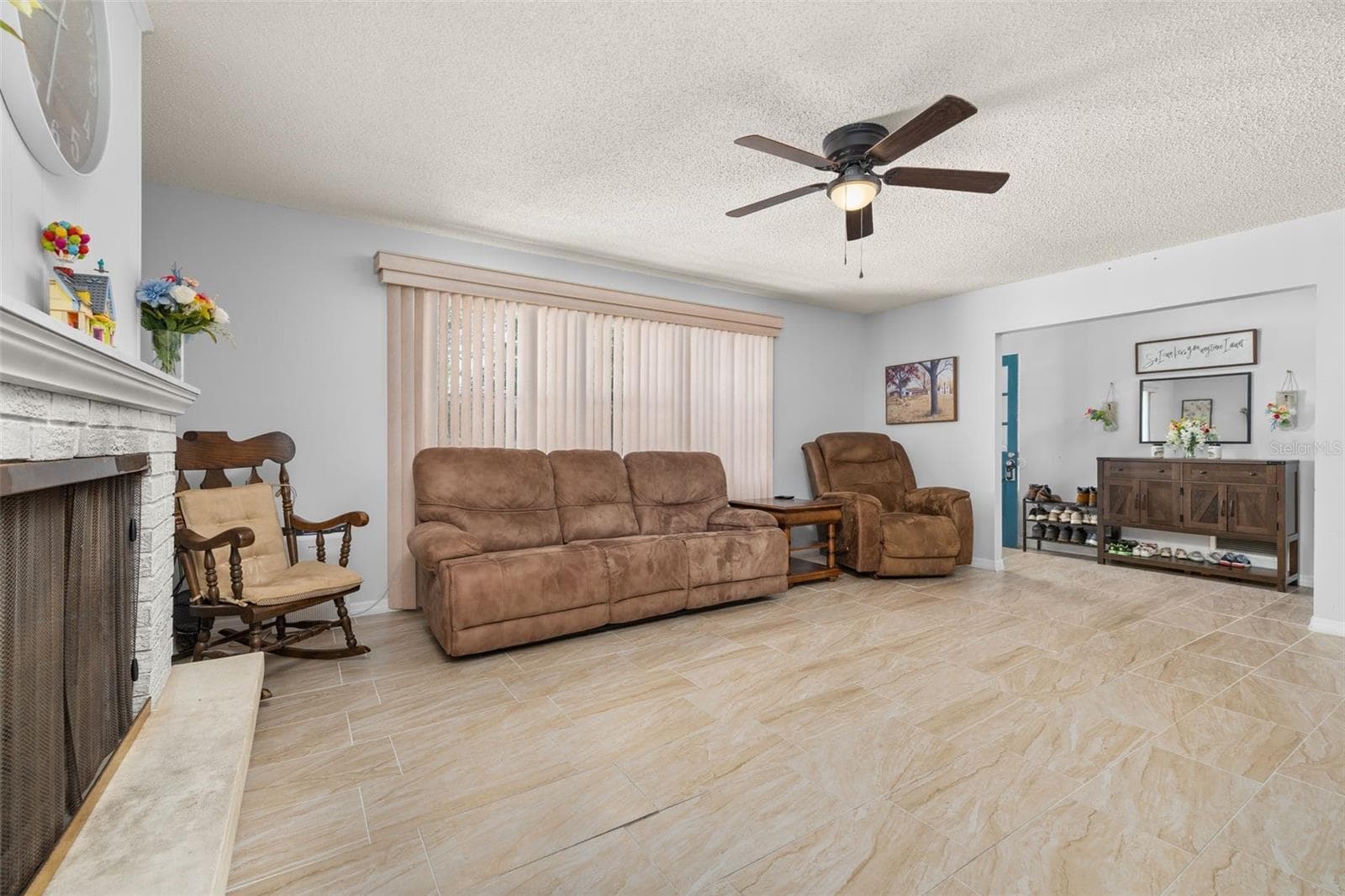 Single Family Residence at 3931 GAILLARDIA DR, INDIAN LAKE ESTATES, photo 8 of 93