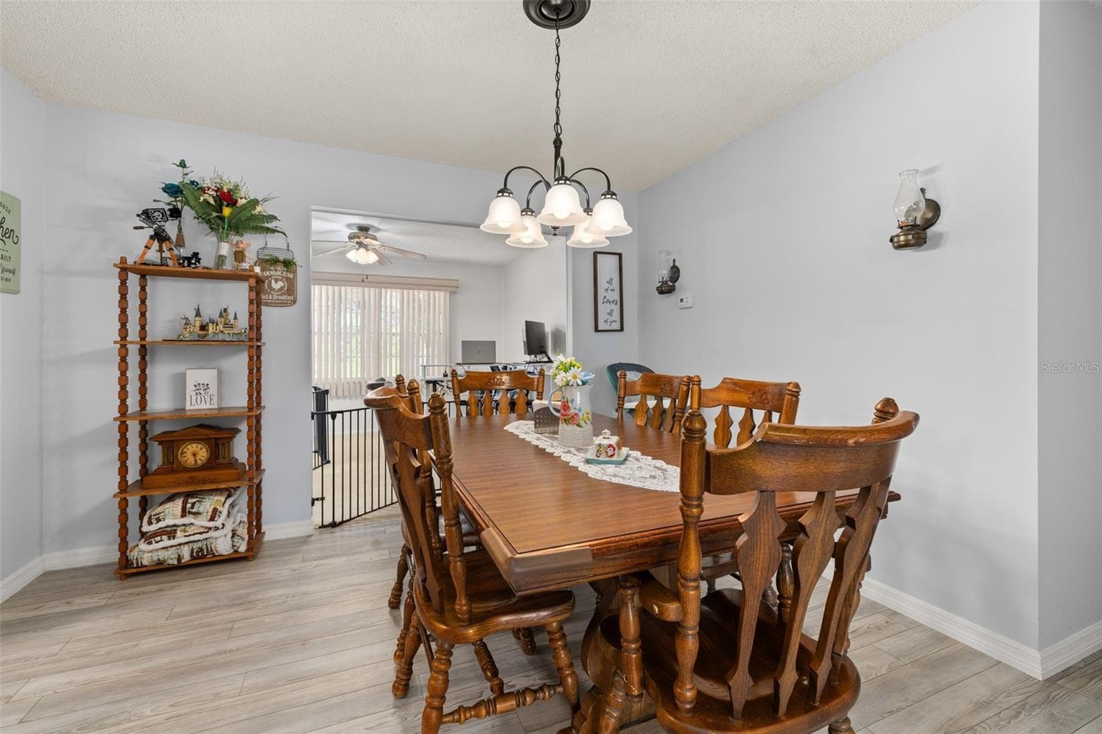 Single Family Residence at 3931 GAILLARDIA DR, INDIAN LAKE ESTATES, photo 15 of 93