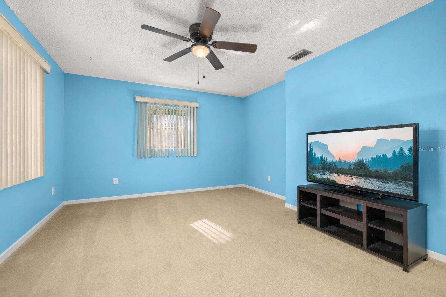 Single Family Residence at 3931 GAILLARDIA DR, INDIAN LAKE ESTATES, photo 29 of 93