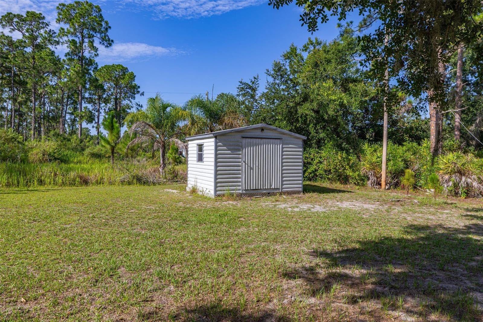 Single Family Residence at 3931 GAILLARDIA DR, INDIAN LAKE ESTATES, photo 39 of 93