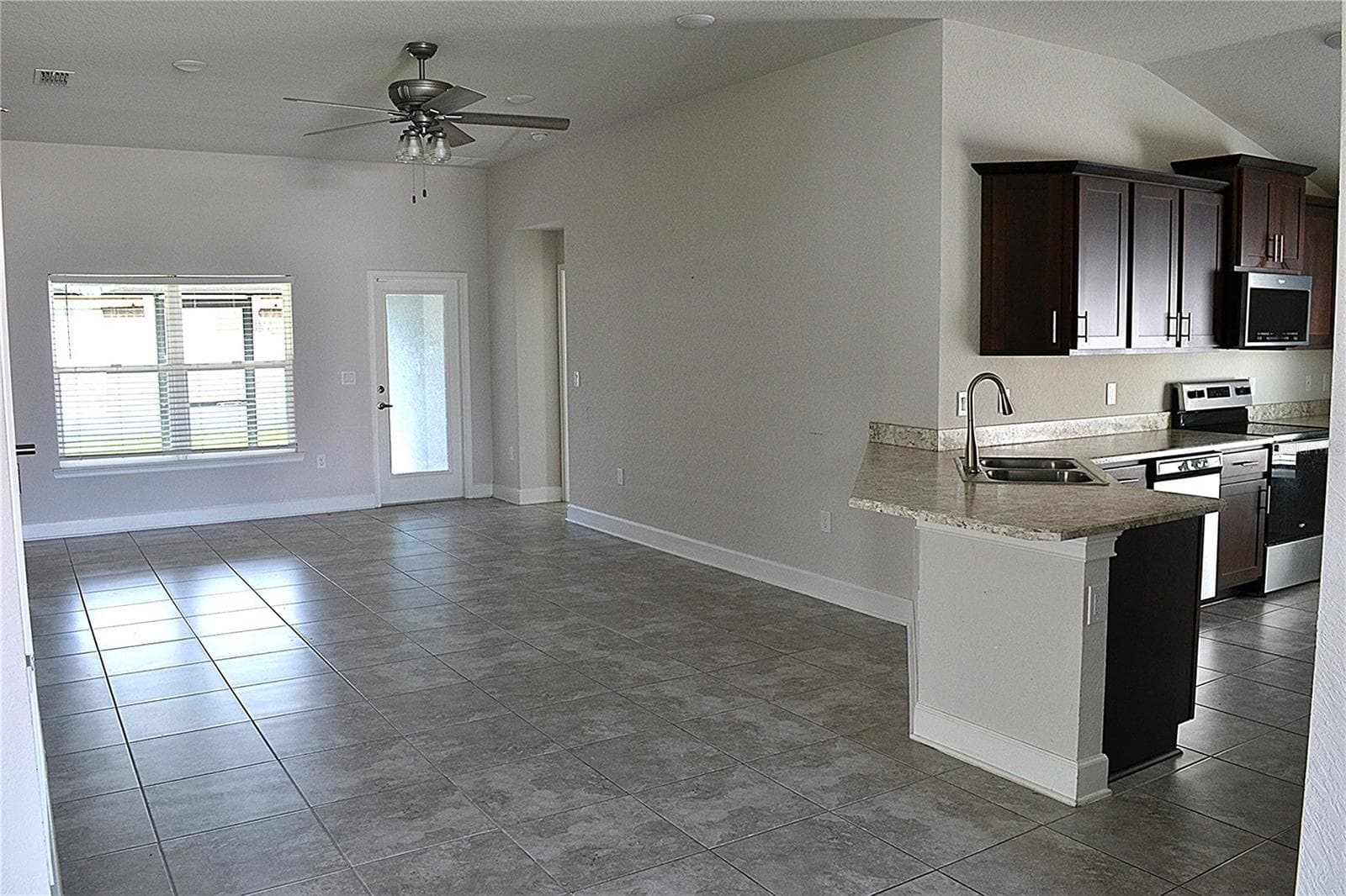 Single Family Residence at 284 CITRUS POINTE DR, HAINES CITY, photo 11 of 27
