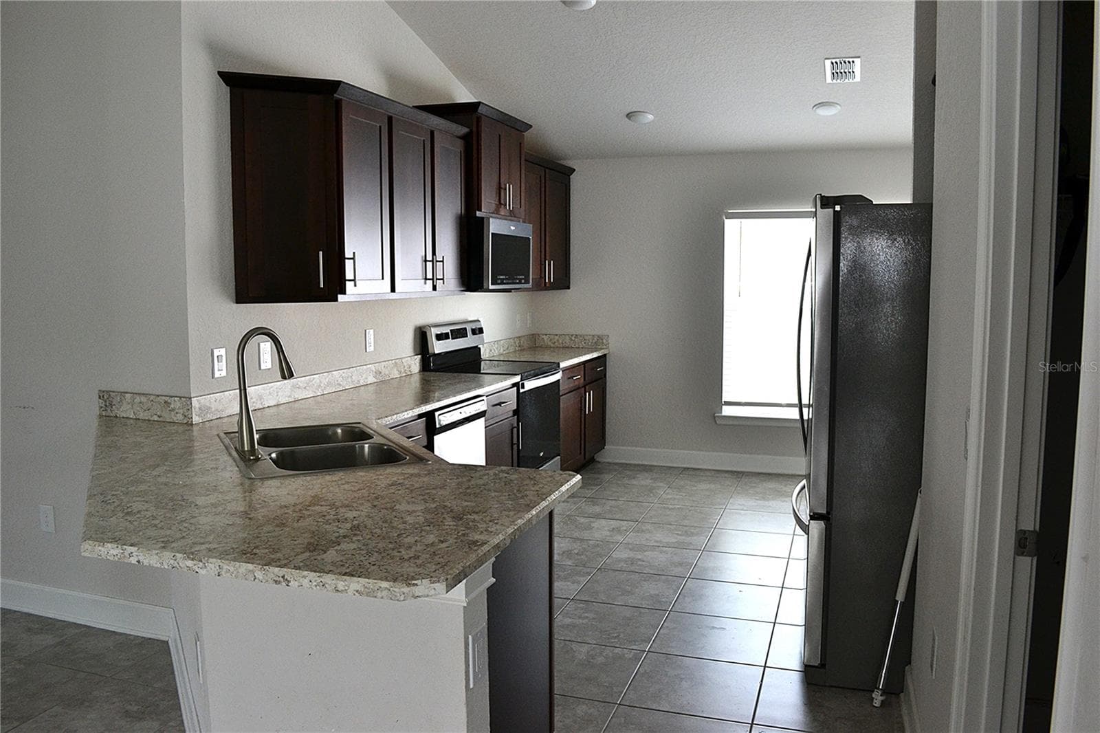 Single Family Residence at 284 CITRUS POINTE DR, HAINES CITY, photo 13 of 27