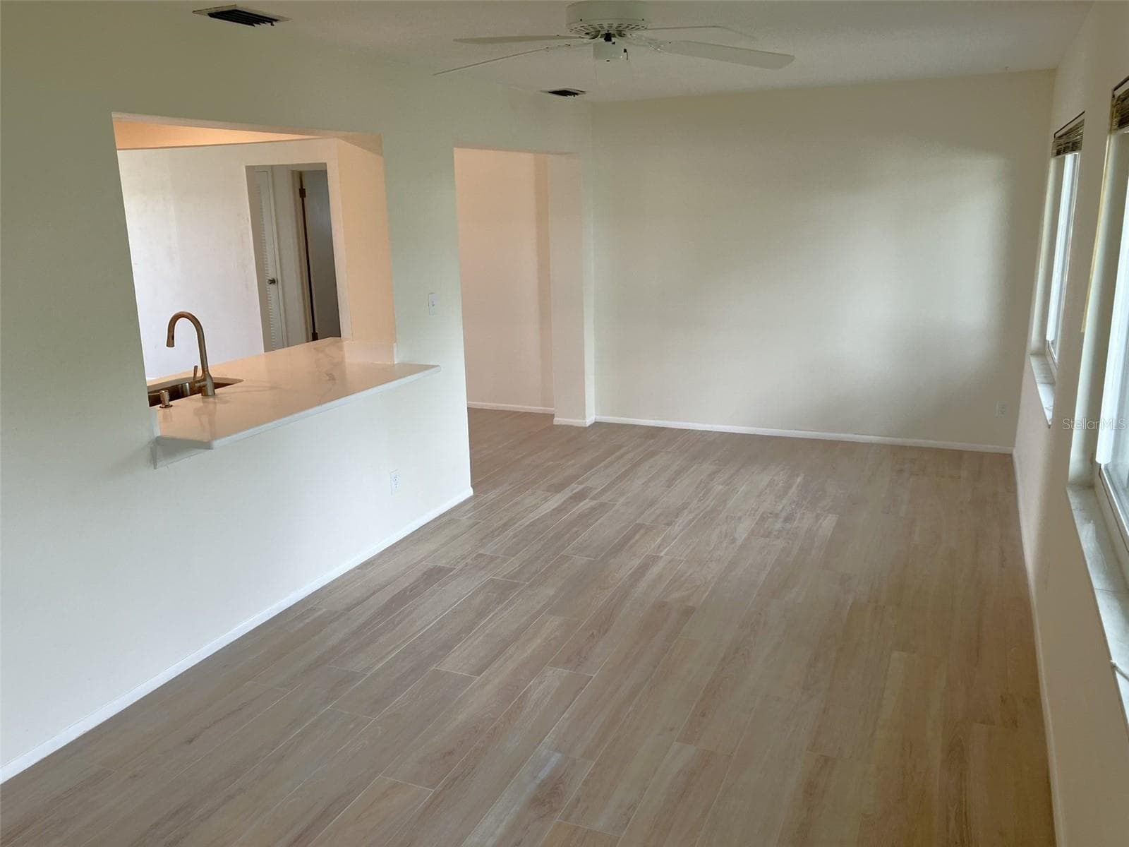 Florida Room - 10186 45TH WAY N, PINELLAS PARK