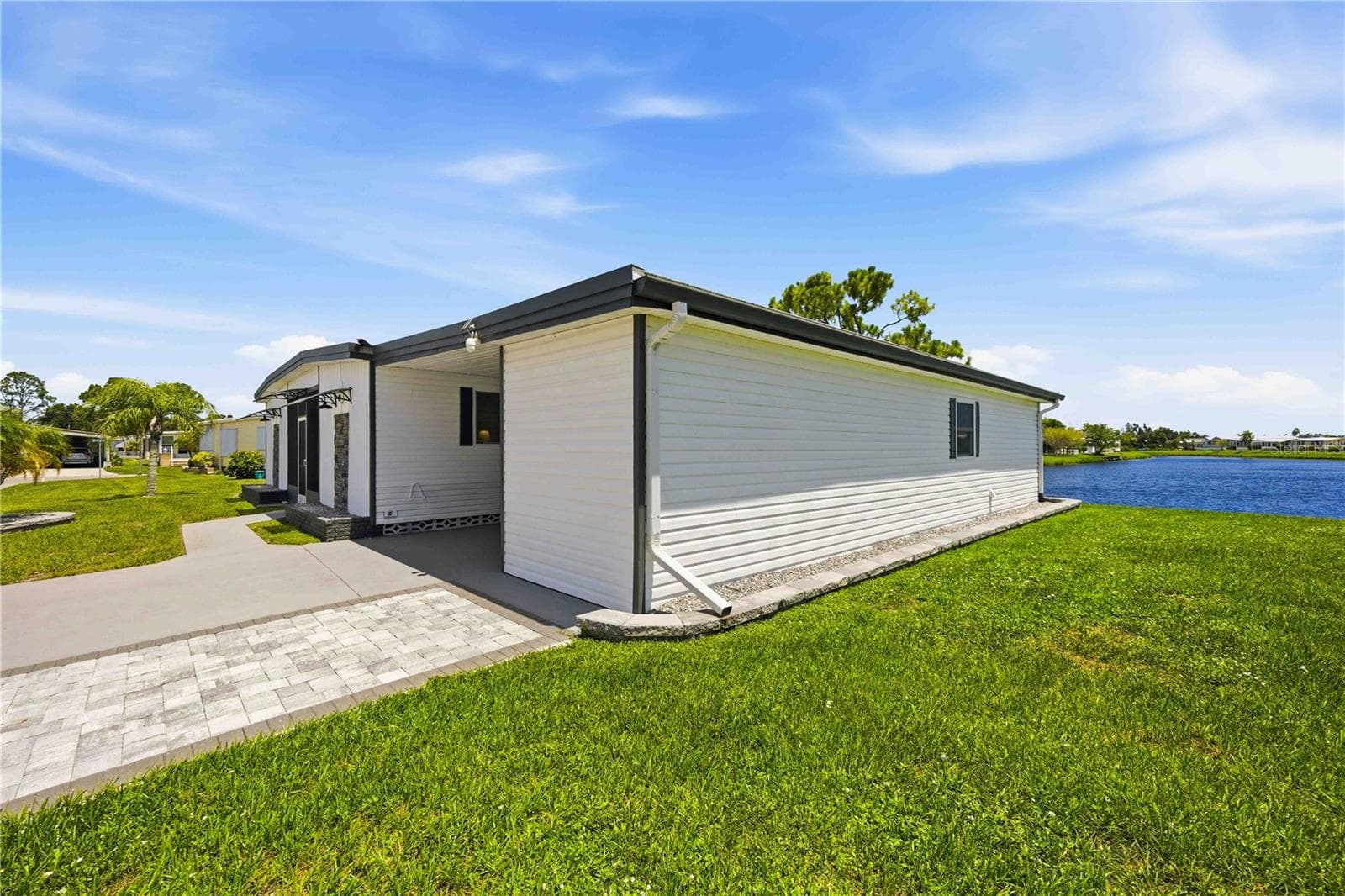 Manufactured Home at 206 TORTOLA WAY, NORTH PORT, photo 6 of 68