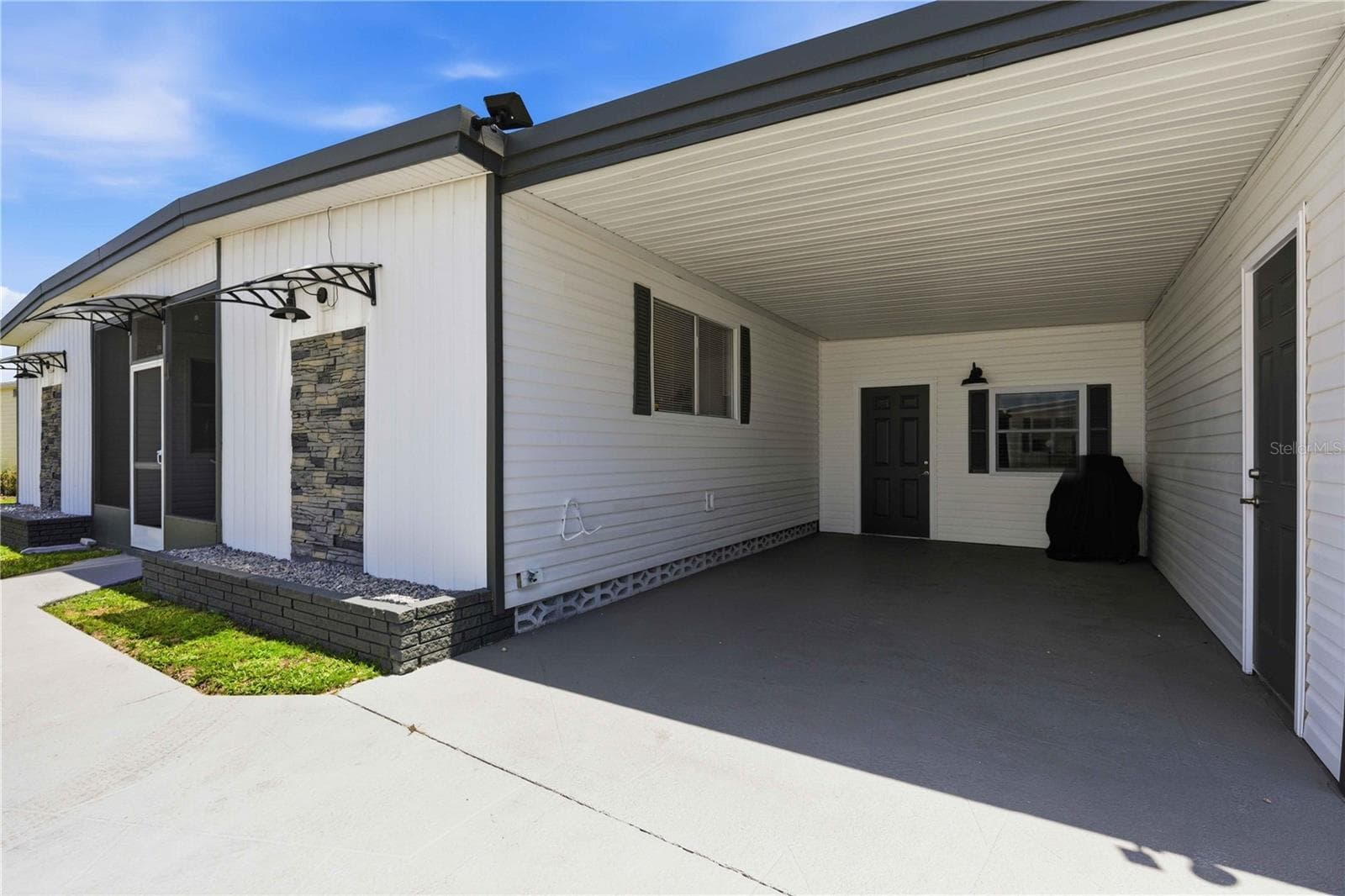 Manufactured Home at 206 TORTOLA WAY, NORTH PORT, photo 7 of 68
