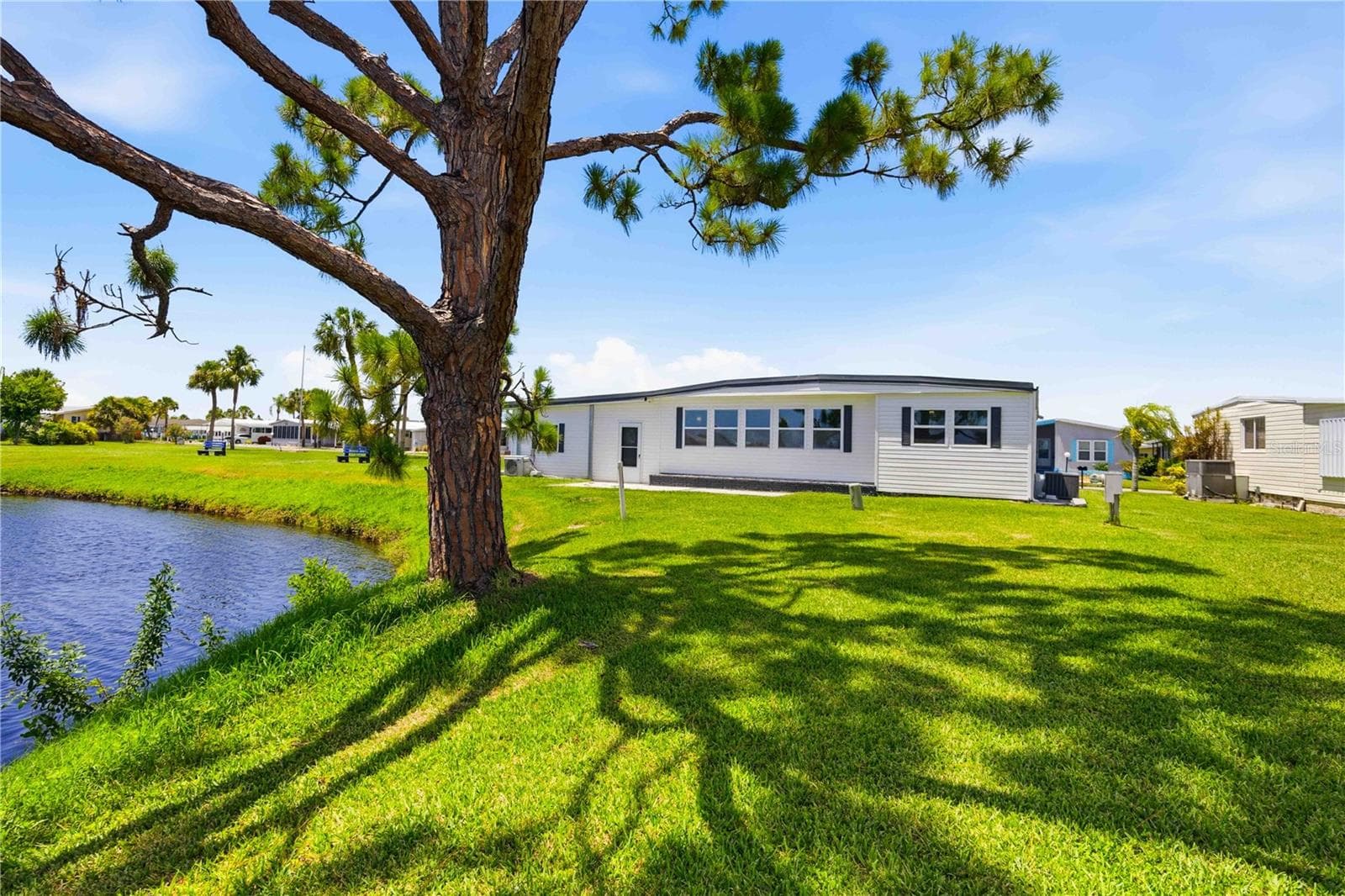 Manufactured Home at 206 TORTOLA WAY, NORTH PORT, photo 43 of 68