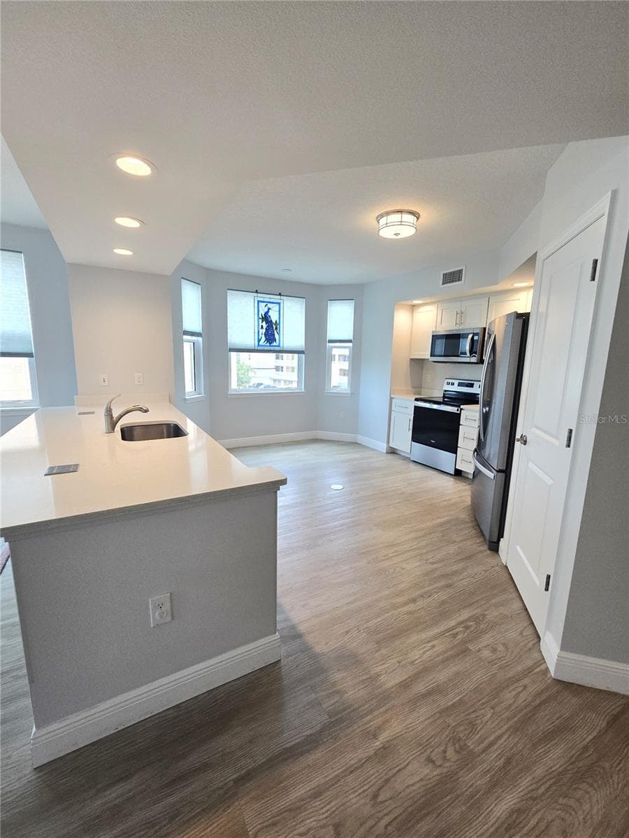 Gorgeous & spacious kitchen with pantry and breakfast nook. - 960 STARKEY RD #9206, LARGO