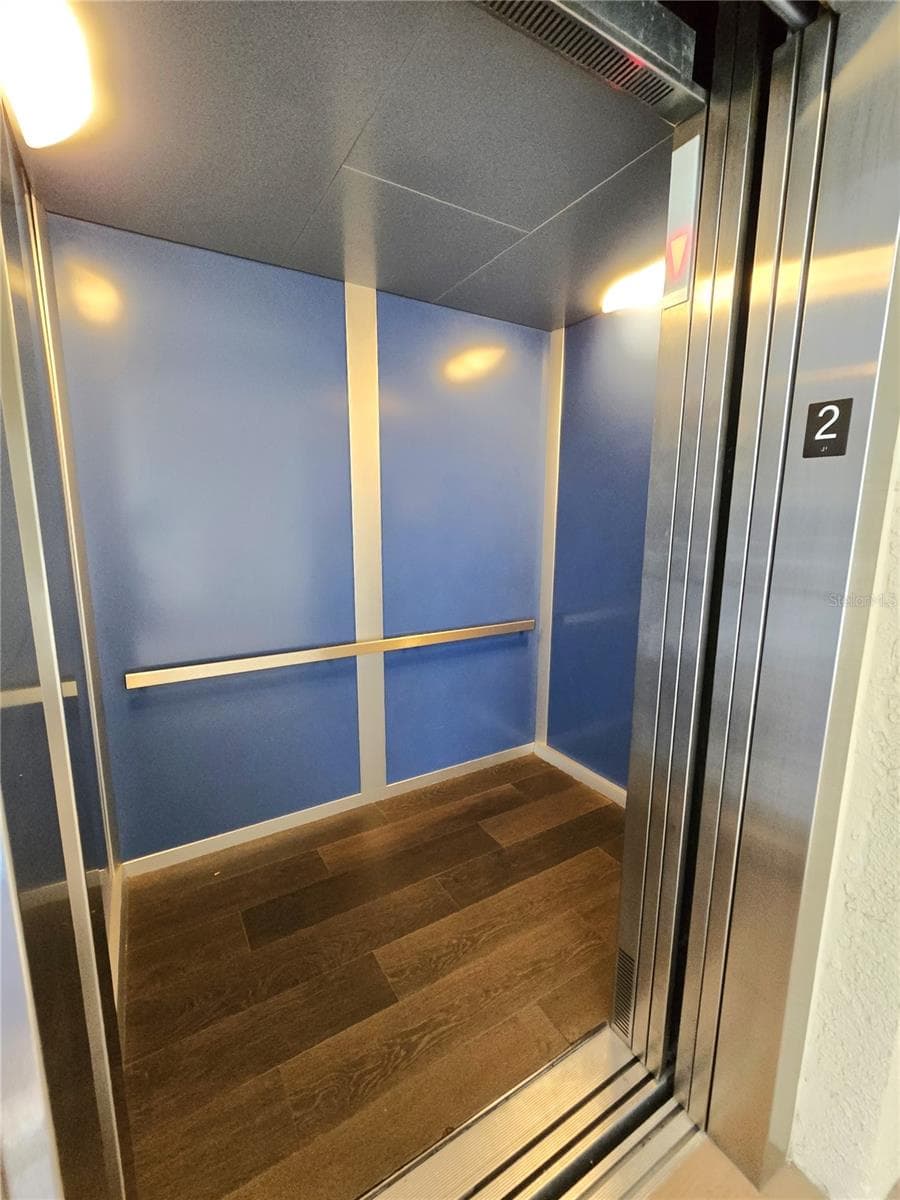 Elevator - 960 STARKEY RD #9206, LARGO