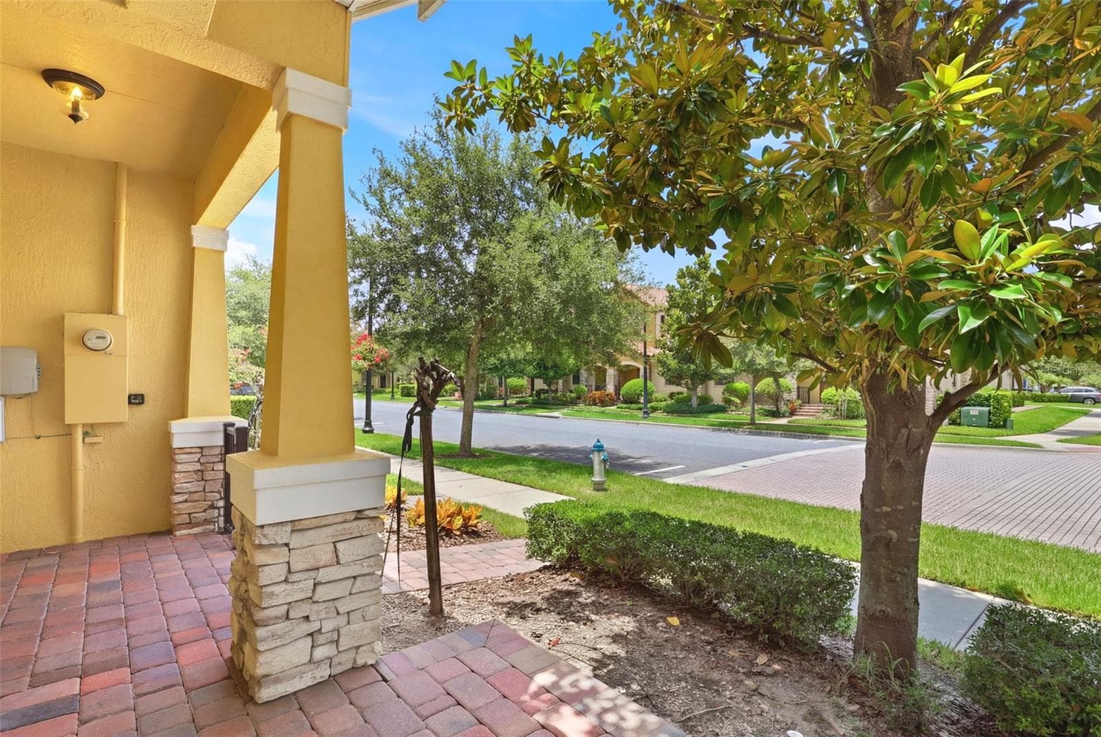 Townhouse at 10016 EAGLE CREEK CENTER BLVD, ORLANDO, photo 3 of 53