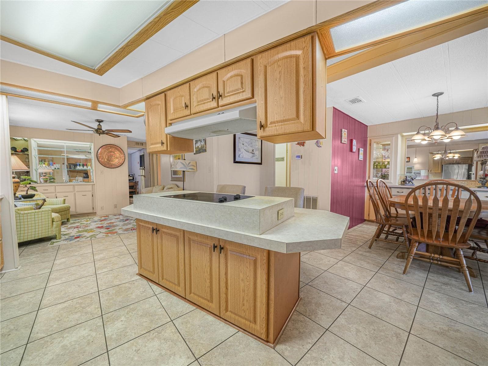 Manufactured Home at 1632 FOXWAY DR, LAKELAND, photo 9 of 27