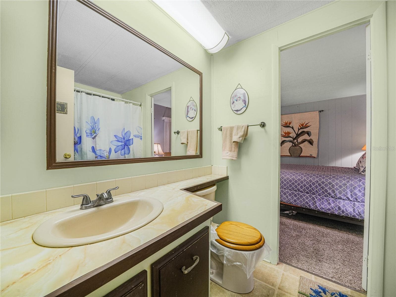 2nd bathroom - 1632 FOXWAY DR, LAKELAND