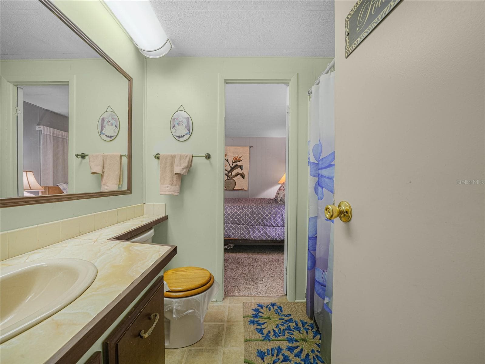 Manufactured Home at 1632 FOXWAY DR, LAKELAND, photo 19 of 27