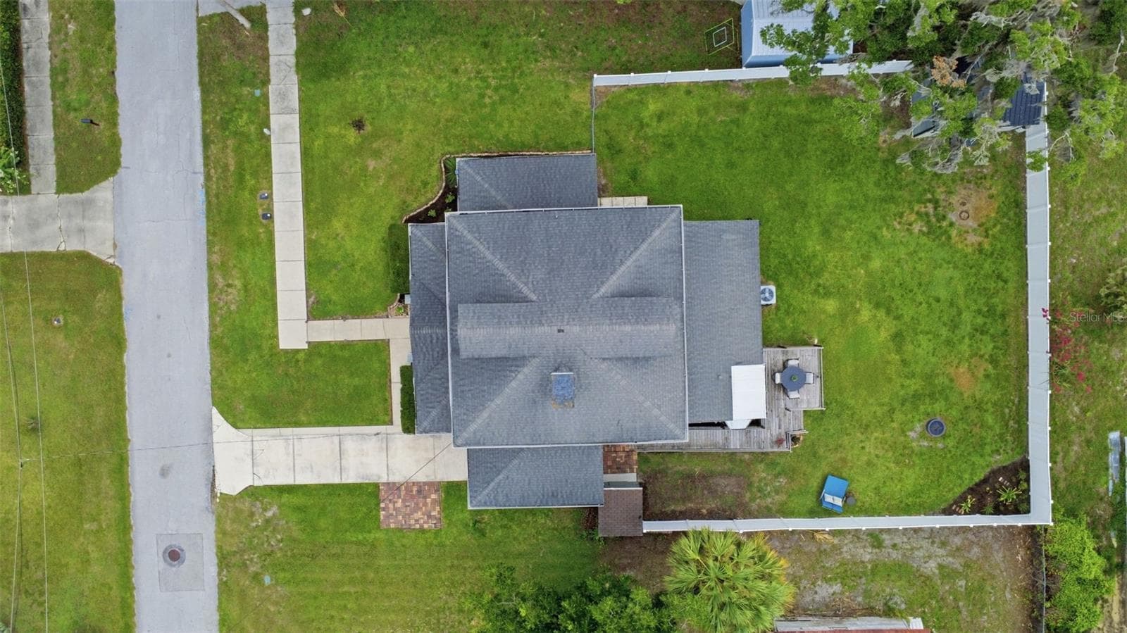 Overhead view of property. - 47 DAVIS AVE, UMATILLA