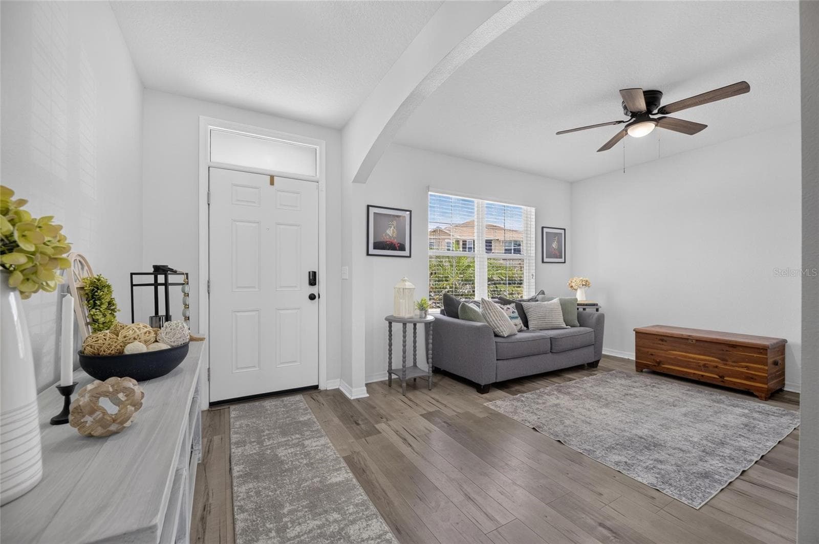Entrance / Bonus Room - 8115 HARWICH PORT LN, GIBSONTON