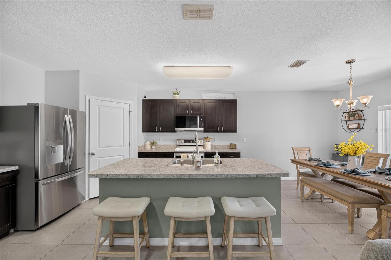 Kitchen - 8115 HARWICH PORT LN, GIBSONTON