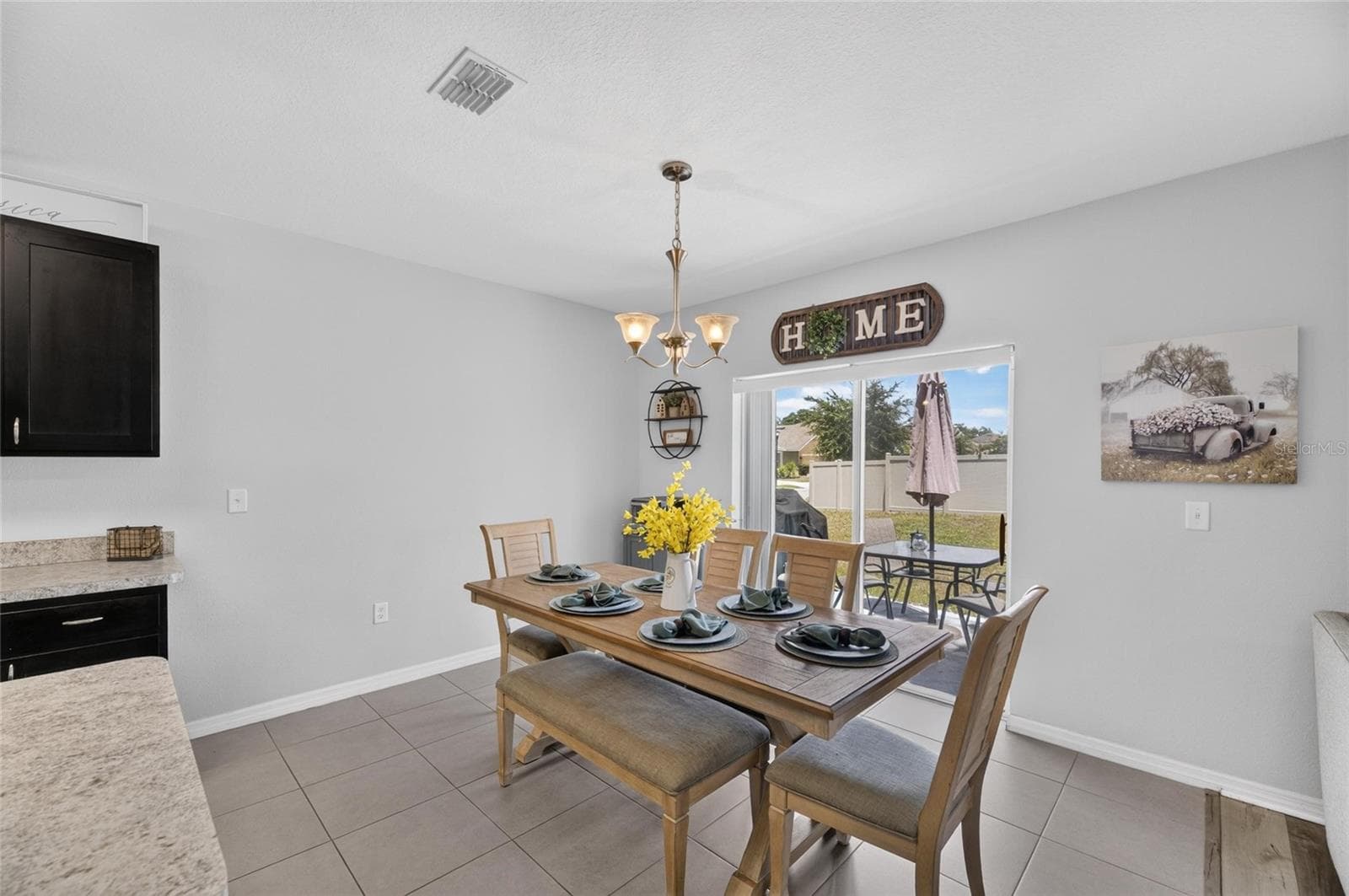 Dining Area - 8115 HARWICH PORT LN, GIBSONTON