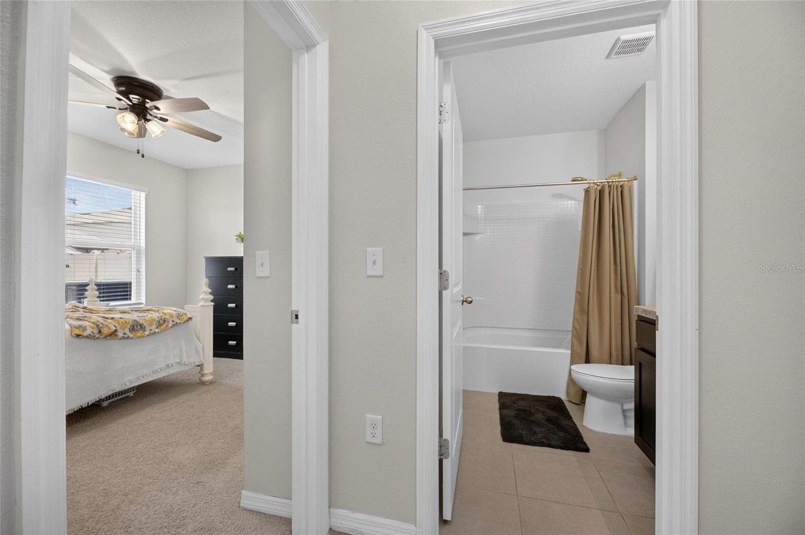 1st Floor Bedroom/Bathroom - 8115 HARWICH PORT LN, GIBSONTON