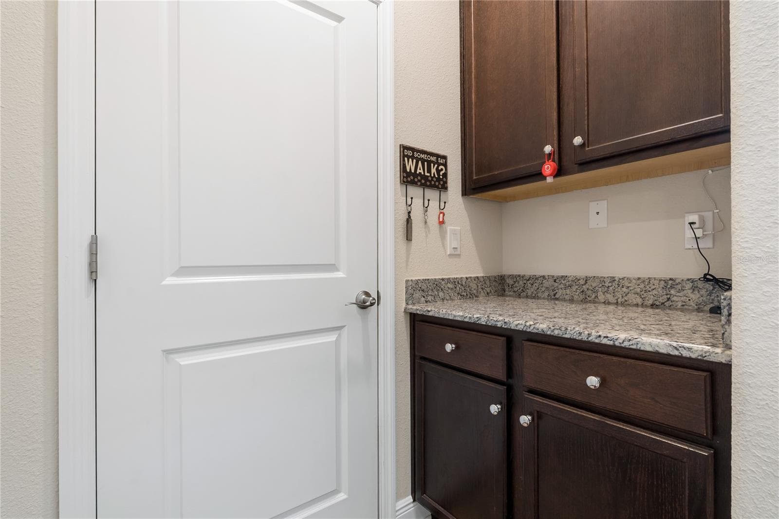 Mud room area next to the Garage! - 597 OZONA VILLAGE DR, PALM HARBOR