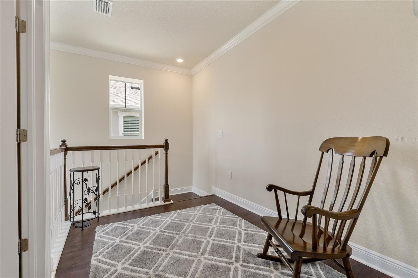Truly a Turn-Key Home! - 597 OZONA VILLAGE DR, PALM HARBOR