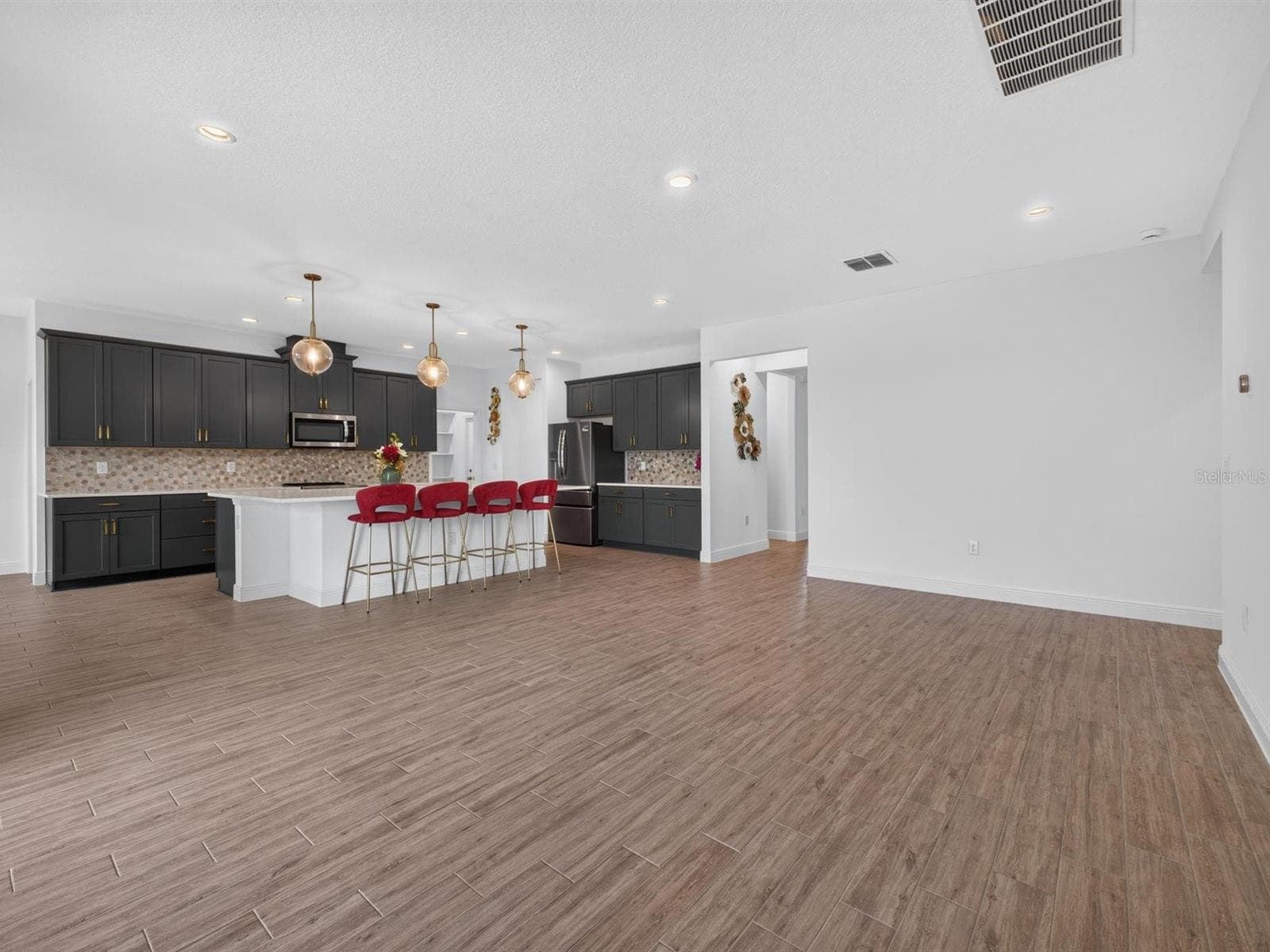 Single Family Residence at 603 AVILA PL, HOWEY IN THE HILLS, photo 11 of 51