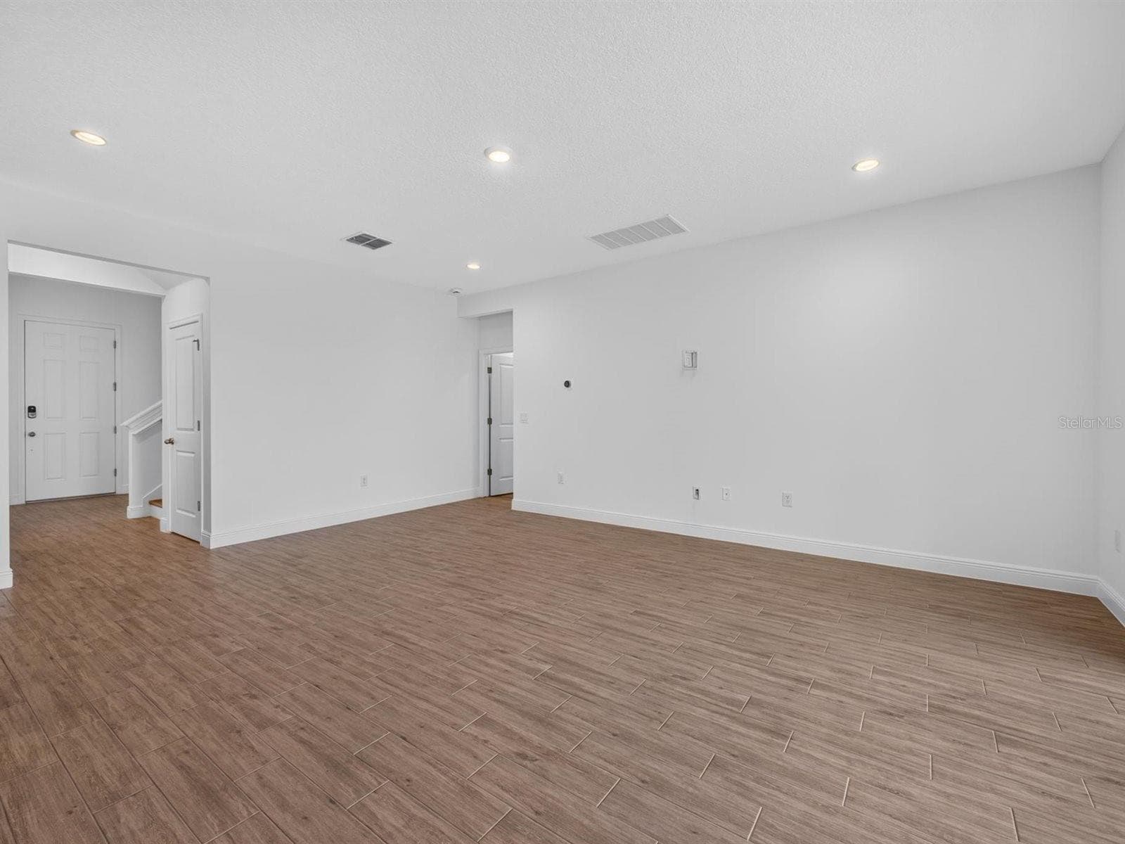 Single Family Residence at 603 AVILA PL, HOWEY IN THE HILLS, photo 12 of 51