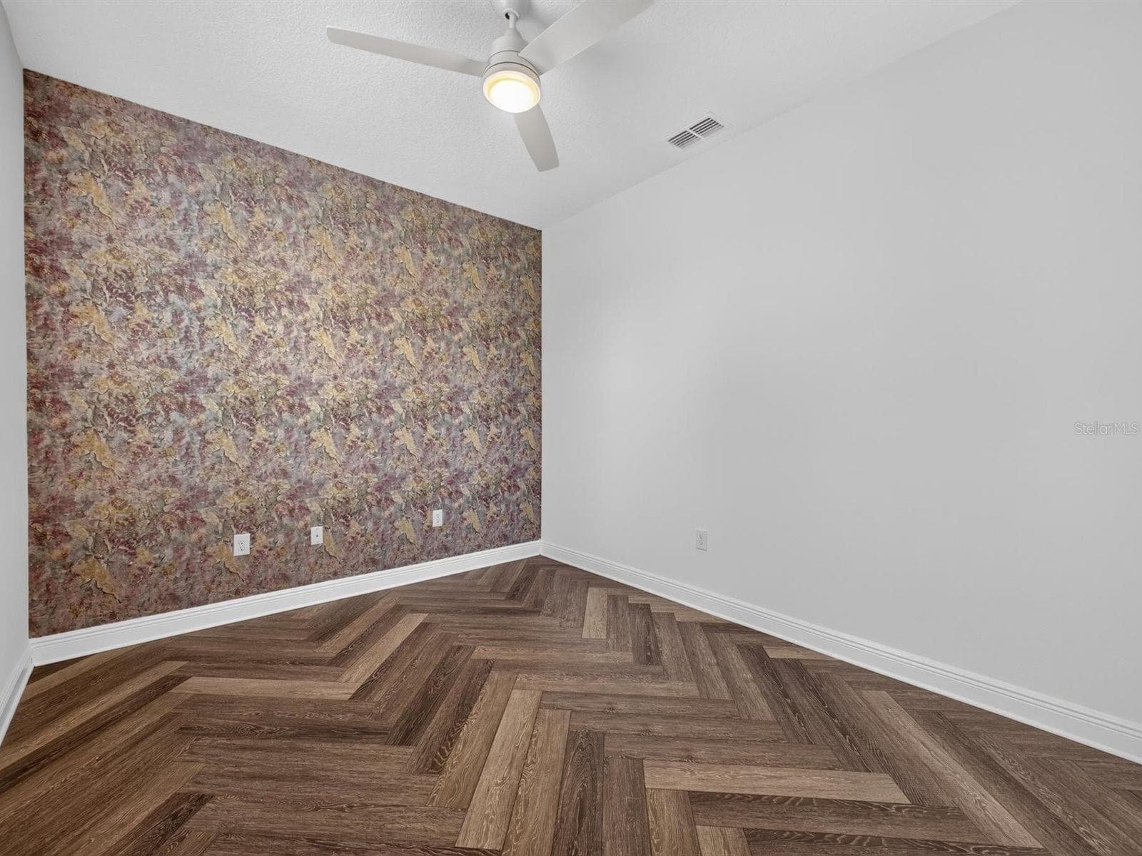 Single Family Residence at 603 AVILA PL, HOWEY IN THE HILLS, photo 27 of 51