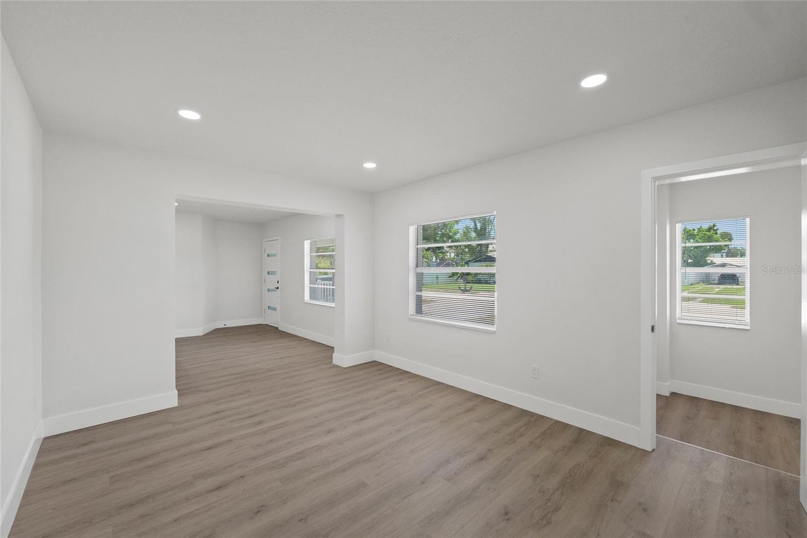 Single Family Residence at 412 20TH AVE W, PALMETTO, photo 6 of 41