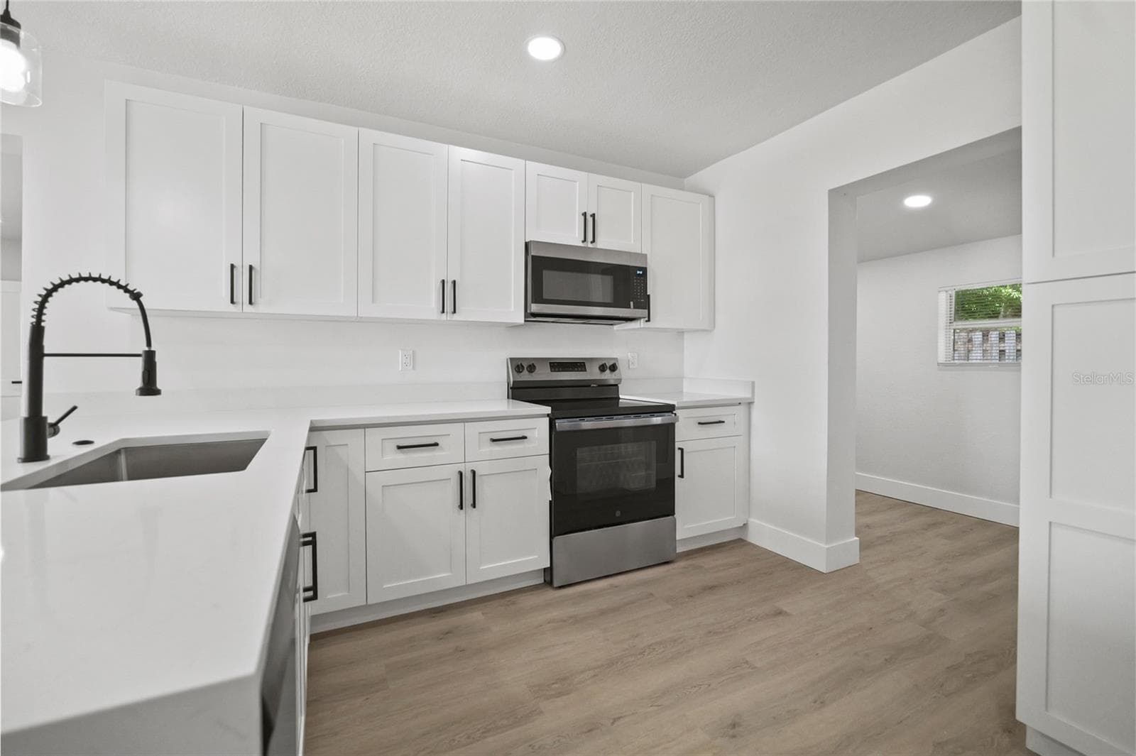 Single Family Residence at 412 20TH AVE W, PALMETTO, photo 11 of 41