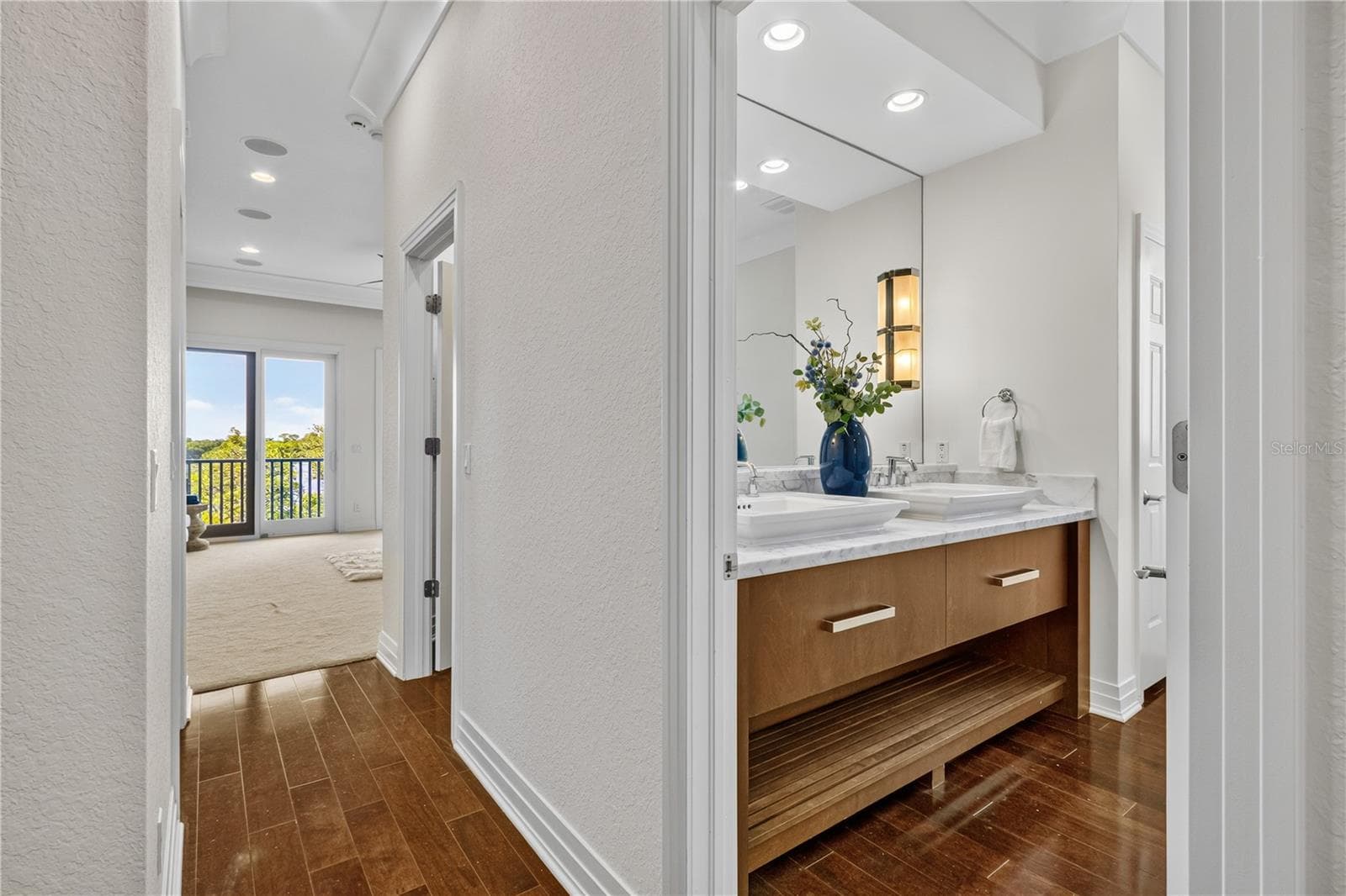 Entry Master Bath - 1008 PASEO DEL RIO NE, ST PETERSBURG
