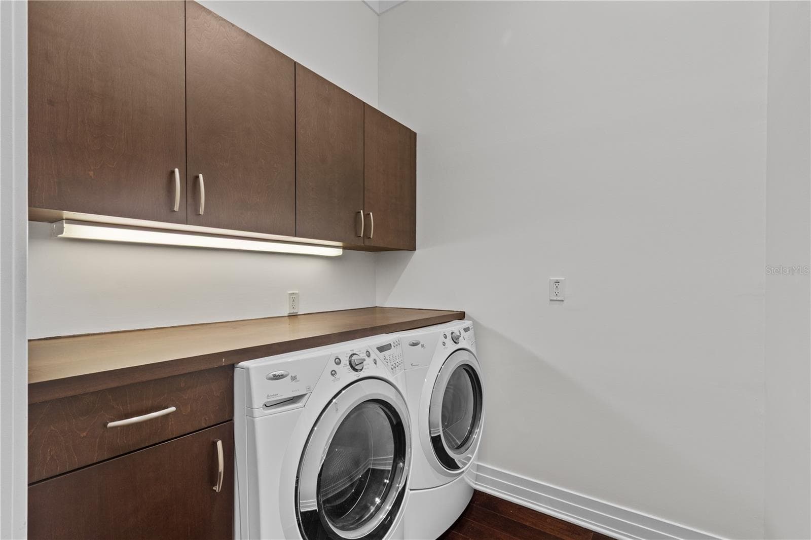 Laundry room - near master bedroom suite. - 1008 PASEO DEL RIO NE, ST PETERSBURG