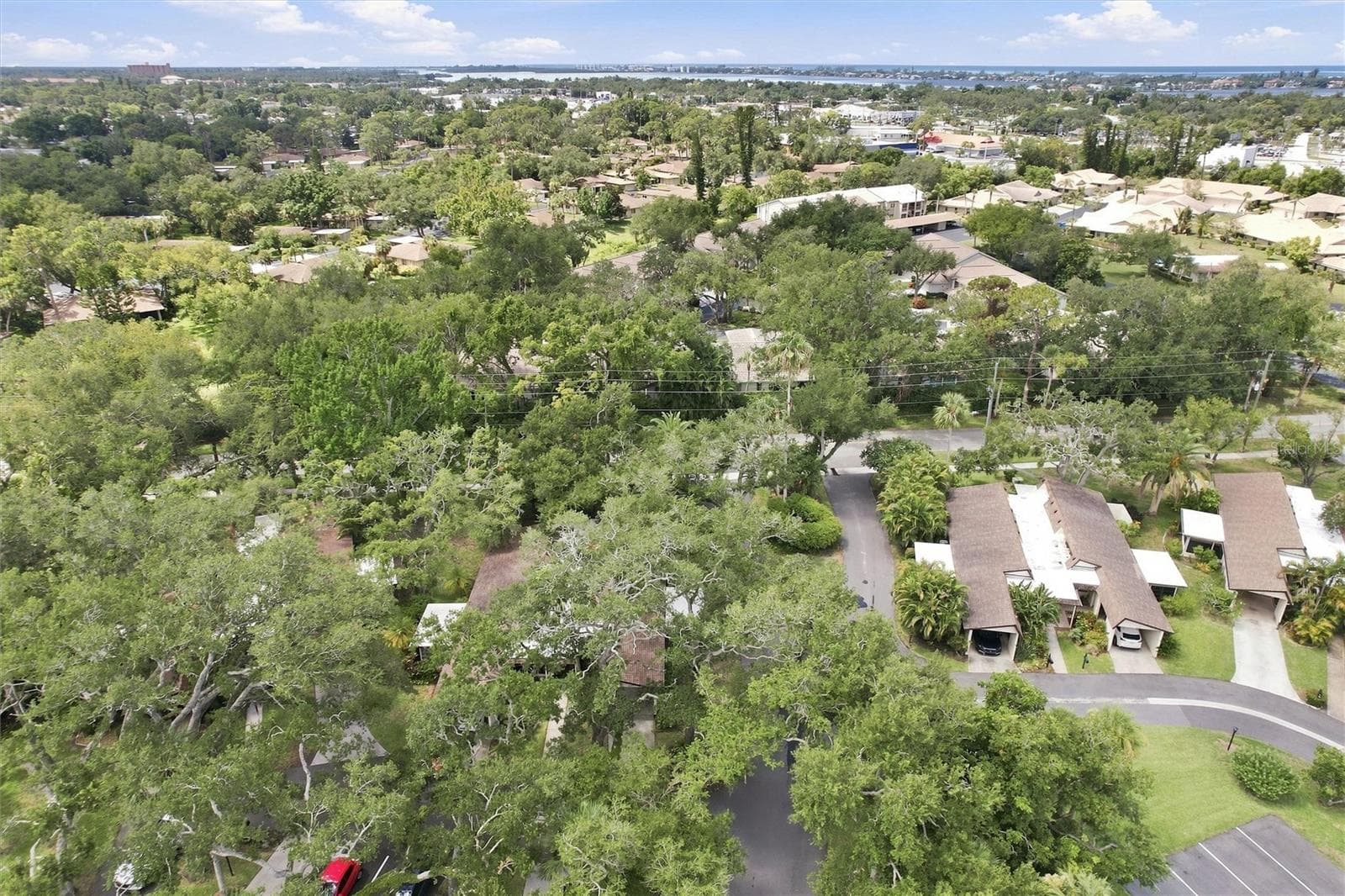 10 Minute Ride to the Famous Siesta Key Beach! - 6947 WOODWIND DR #77, SARASOTA