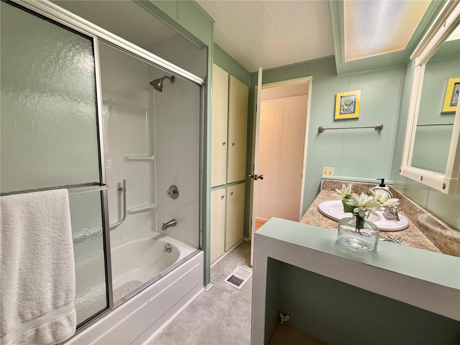 Mobile Home at 115 GARDENIA WAY, LEESBURG, photo 38 of 70