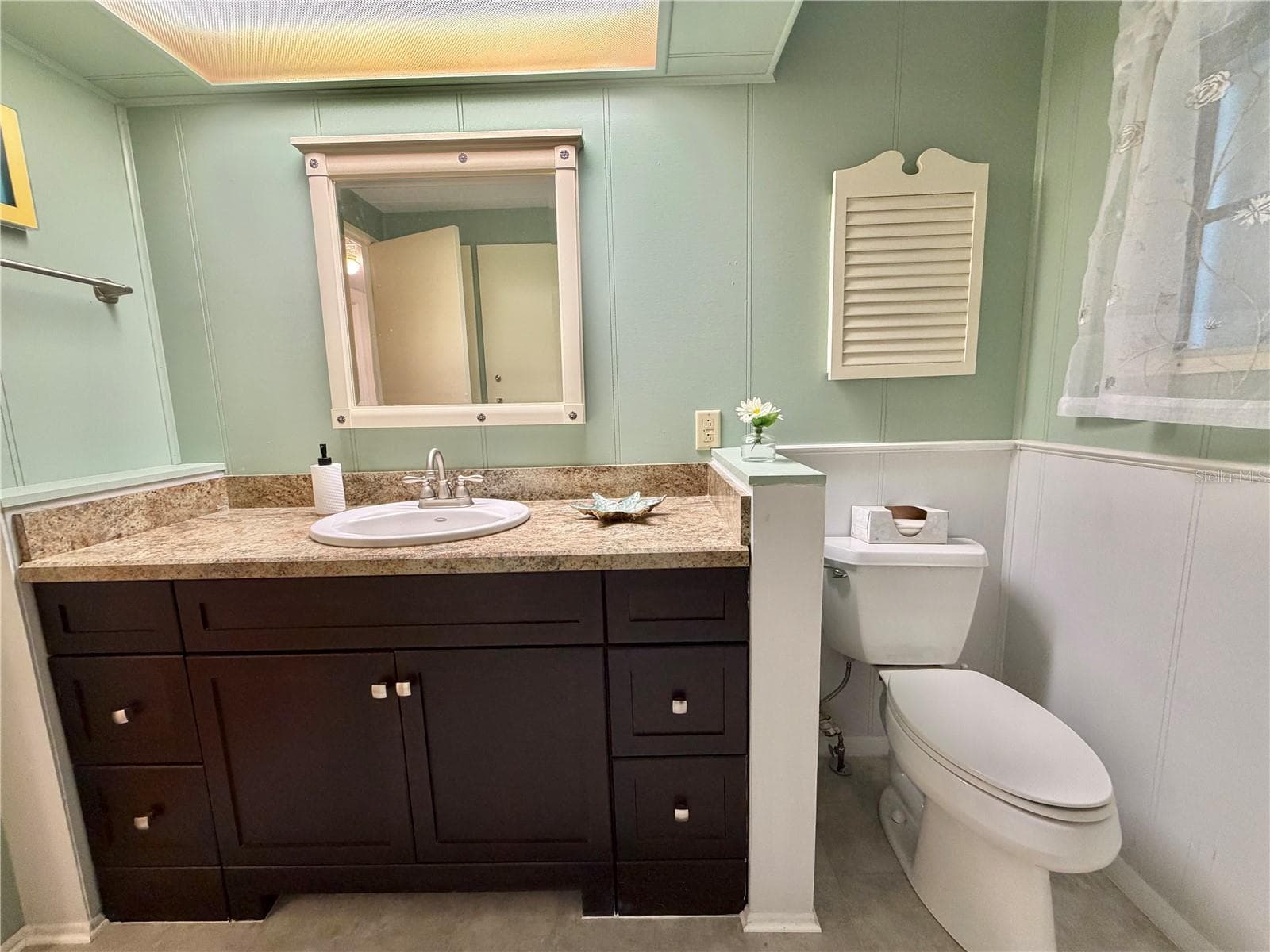 Mobile Home at 115 GARDENIA WAY, LEESBURG, photo 39 of 70