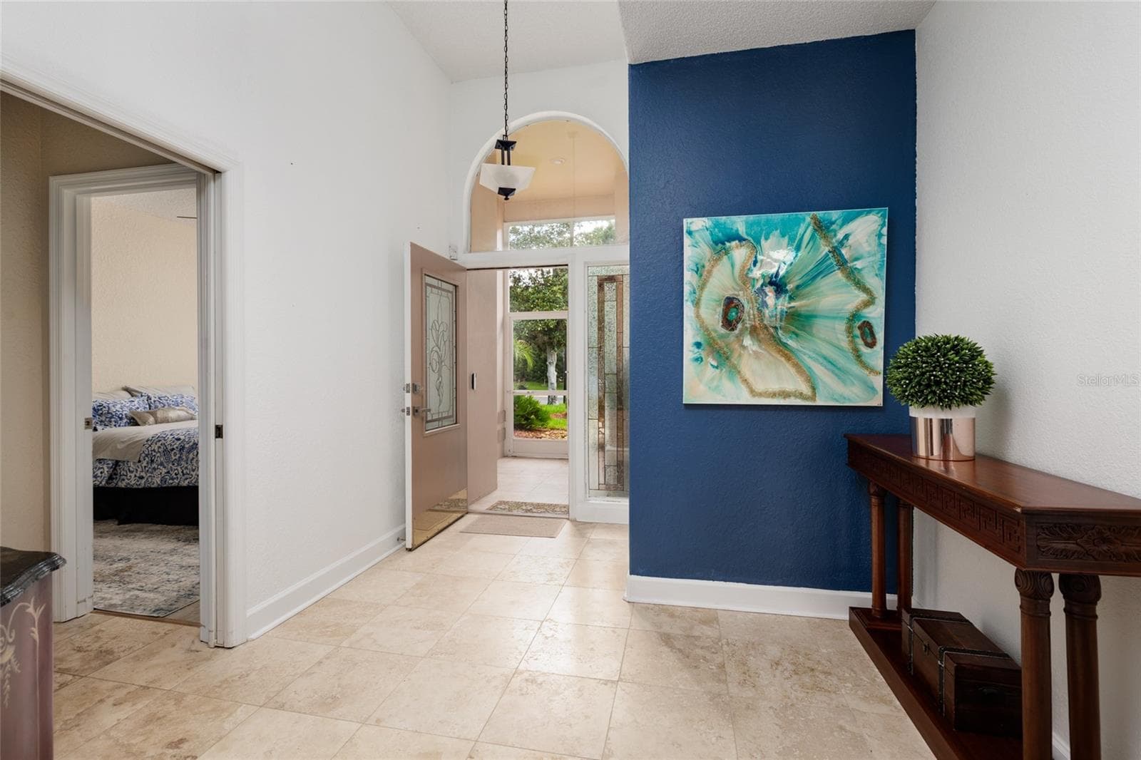 Entryway with foyer and front bedroom - 1338 DARTFORD DR, TARPON SPRINGS