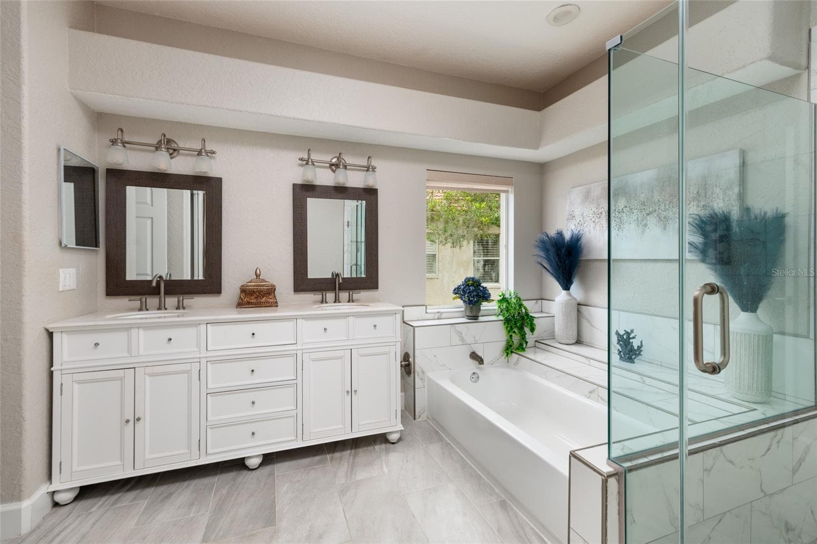 Double vanity - 1338 DARTFORD DR, TARPON SPRINGS