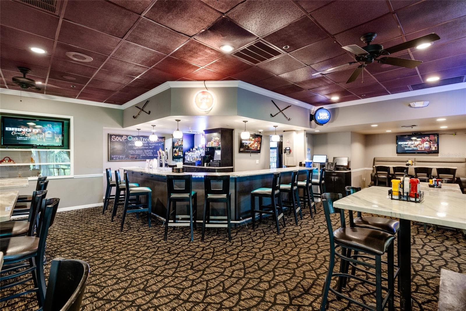 Clubhouse restaurant - 1338 DARTFORD DR, TARPON SPRINGS