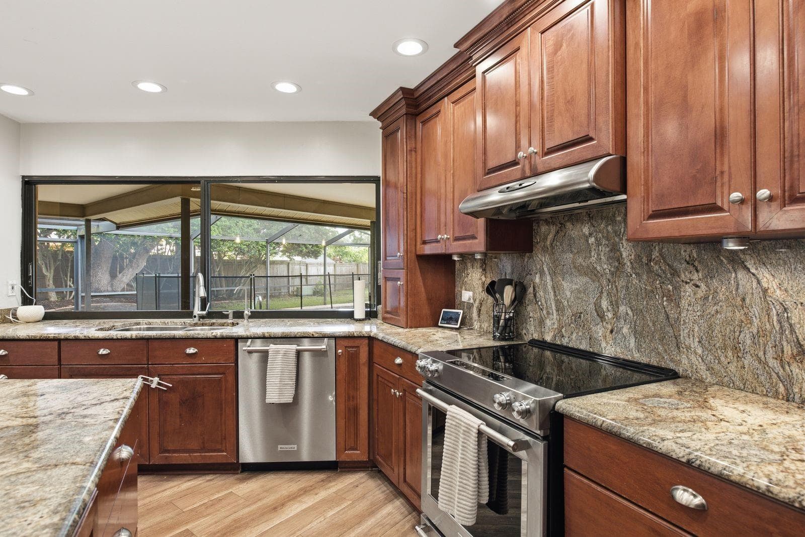 Kitchen - 2729 REDFORD CT E, CLEARWATER