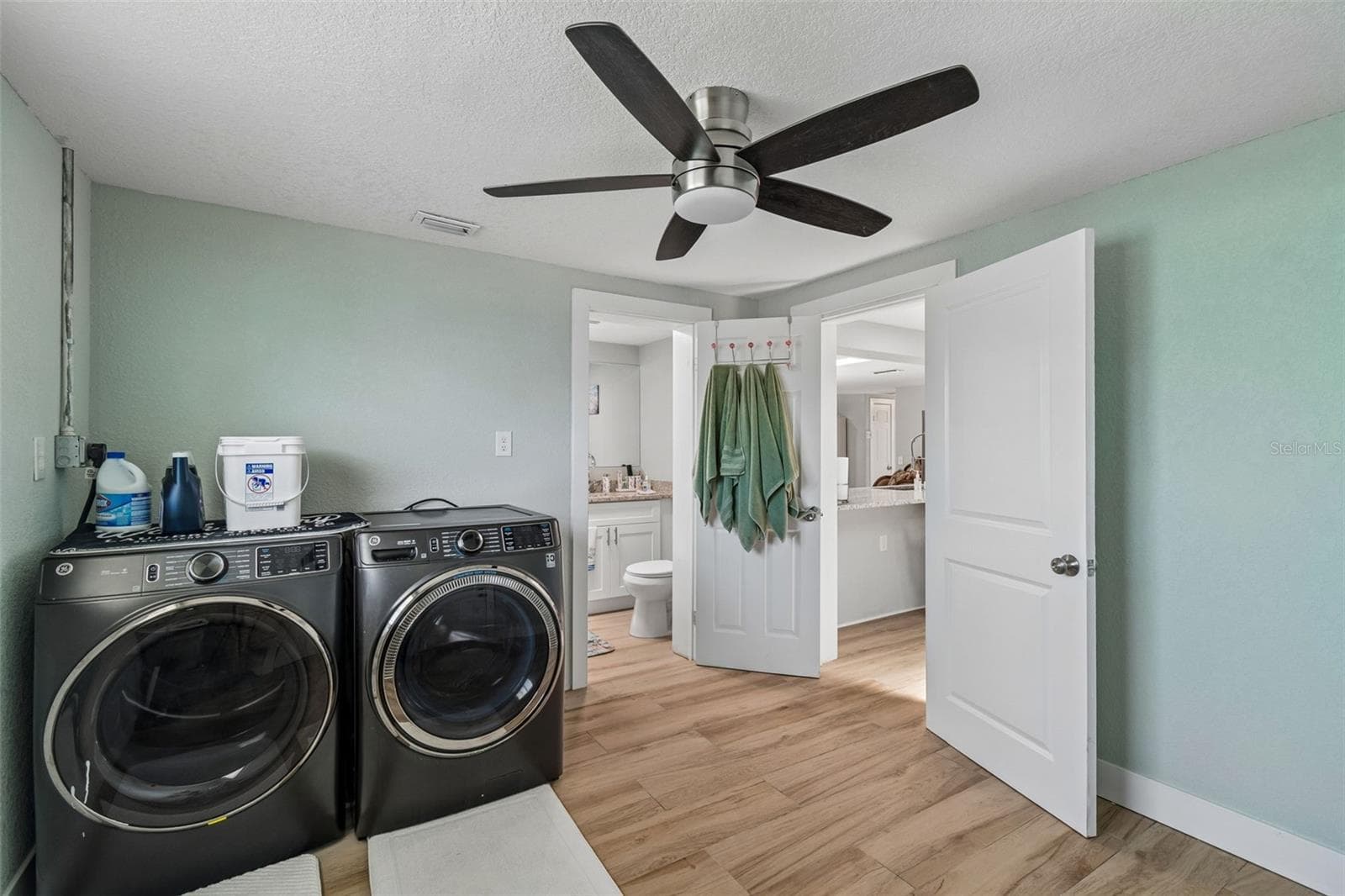 Single Family Residence at 12617 4TH ISLE, HUDSON, photo 21 of 54