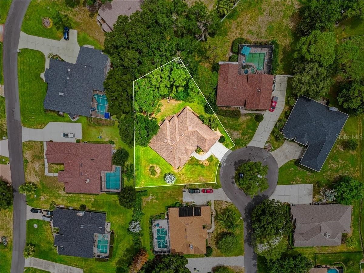 Single Family Residence at 3158 BEAUCHAMP CT, WINTER HAVEN, photo 4 of 83