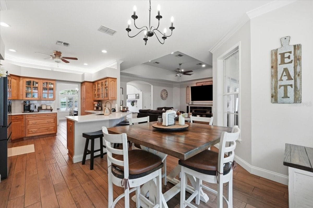 breakfast nook - 3158 BEAUCHAMP CT, WINTER HAVEN