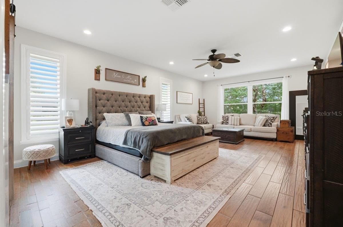Huge primary bedroom - 3158 BEAUCHAMP CT, WINTER HAVEN