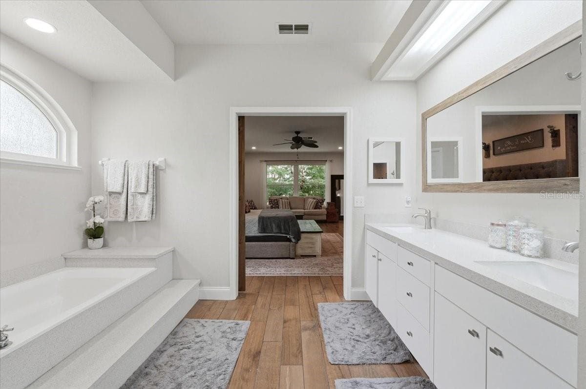 primary bathroom - 3158 BEAUCHAMP CT, WINTER HAVEN