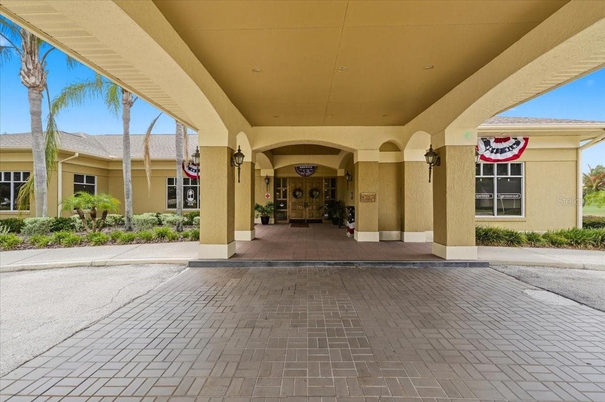 Clubhouse entrance - 3158 BEAUCHAMP CT, WINTER HAVEN