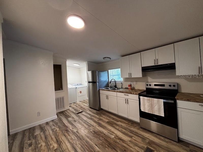 Manufactured Home at 15299 NE 238TH ST, FORT MC COY, photo 16 of 31