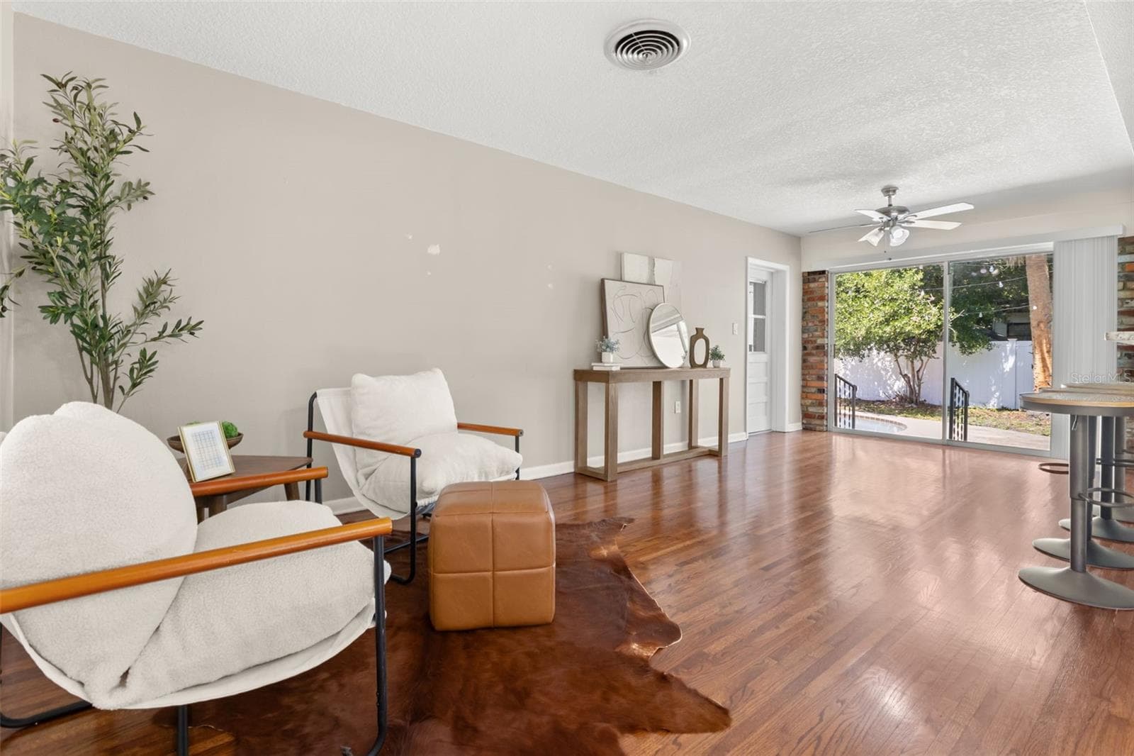 Single Family Residence at 820 RUGBY ST, ORLANDO, photo 7 of 30