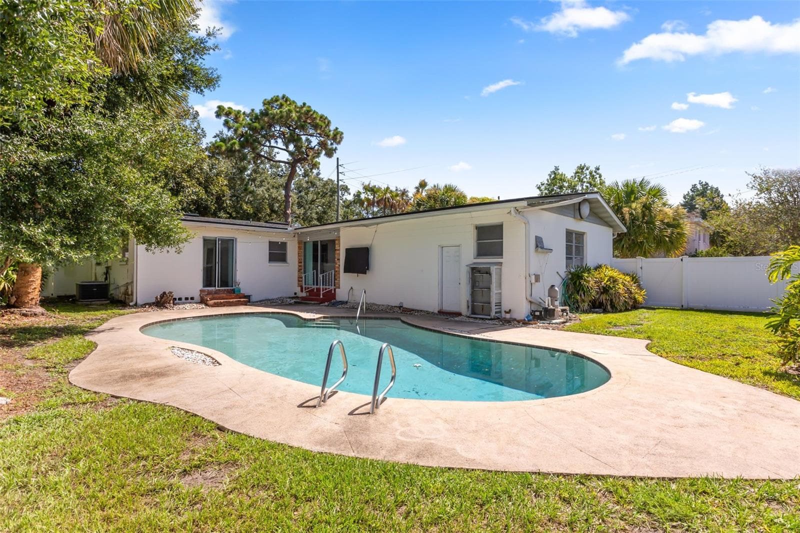 Single Family Residence at 820 RUGBY ST, ORLANDO, photo 27 of 30